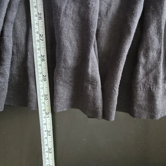 Black and White Sleeveless Dress - Picture 6 of 6